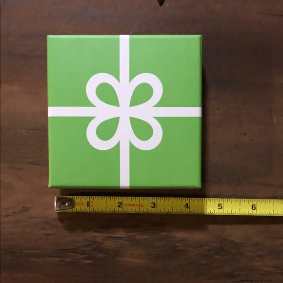 JCPenney Lime Gift Box with White Ribbon Design - Picture 9 of 10